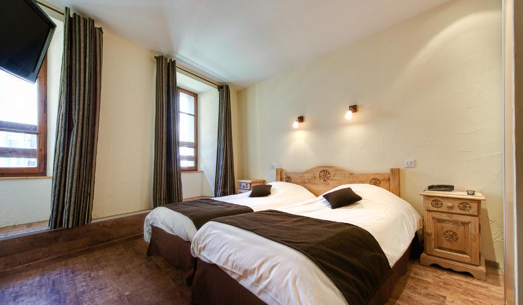 Hotel Du Commerce Thones